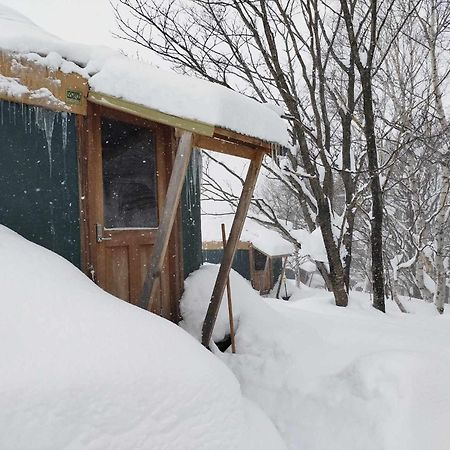 فندق The Yurts At Margo'S Garden, Kiroro Akaigawa المظهر الخارجي الصورة