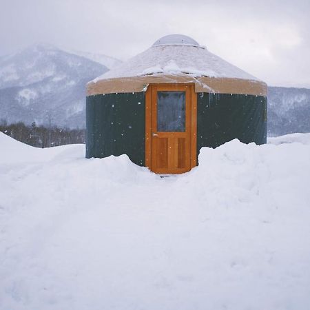 فندق The Yurts At Margo'S Garden, Kiroro Akaigawa المظهر الخارجي الصورة