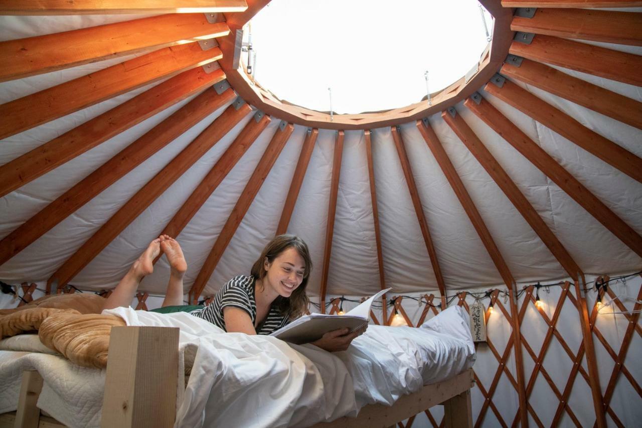 فندق The Yurts At Margo'S Garden, Kiroro Akaigawa المظهر الخارجي الصورة